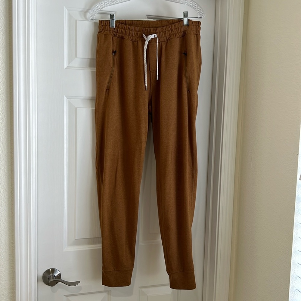 Men’s Vuori Ponto Performance Joggers, Size Medium